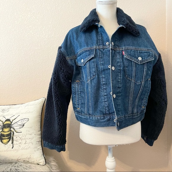 Levi's Cocoon Shearling Trucker Dark Wash Denim Sherpa Jacket - Picture 6 of 9